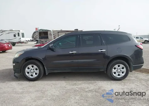 2015 Chevrolet Traverse Ls z USA, uszkodzony, nr VIN 1GNKRFEDXFJ219765